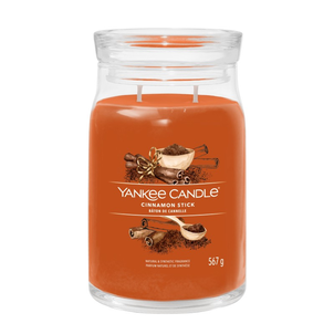 Yankee Candle Signature Świeca w Dużym Słoiku z Dwoma Knotami Cinnamon Stick Yankee Candle Signature Świeca w Dużym Słoiku z Dwoma Knotami Cinnamon Stick